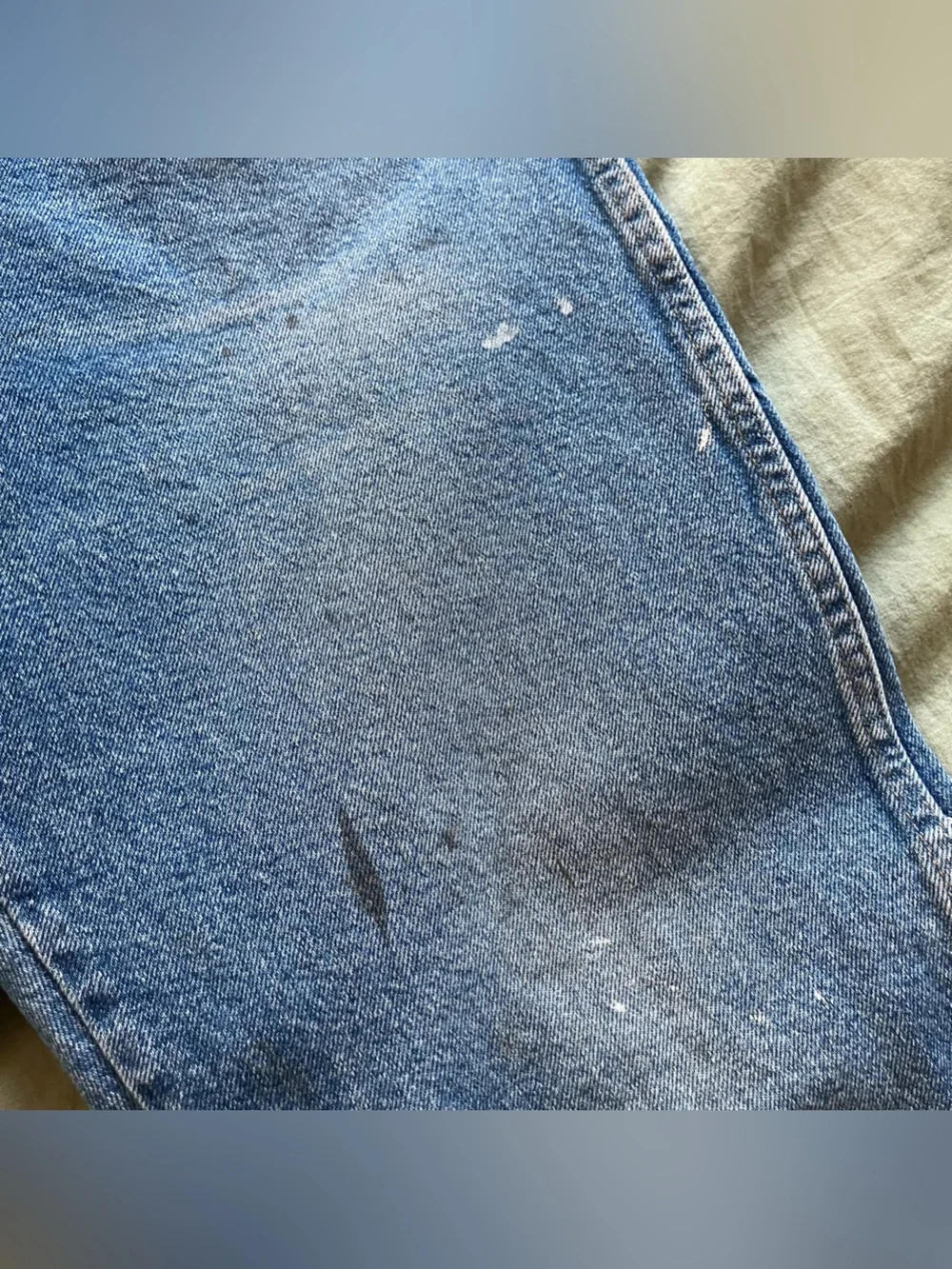 Wrangler | 34 x 30 Medium Wash Distressed Straight Leg Denim Jeans